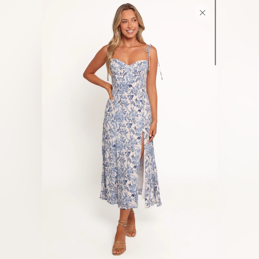 NWT Petal & Pup Azura Dress